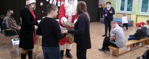 Mikołaj odwiedził szkoły