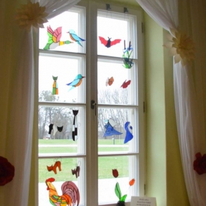 pokaż obrazek - Wystawa małych form witrażowych Pani Wandy Urbansky z Dorohuska.