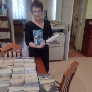 pokaż obrazek - Tak opracowane i przygotowane książki w końcu trafiają w ręce czytelników