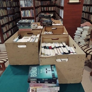 pokaż obrazek - Wizyta w bibliotece przedstawiciela handlowego z hurtowni ,, Sprzedaż Dobrej Książki 