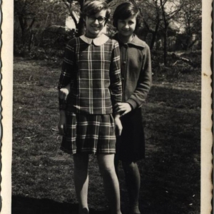 pokaż obrazek - Od lewej Halina Szpetko z koleżanką Ireną Samoluk.