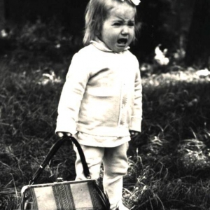 pokaż obrazek - Jolanta Martyniuk - przed Kościołem w Dorohusku 1974 rok.