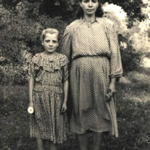 pokaż obrazek - Maria Stachniuk z córką Jadwigą -1966 rok.