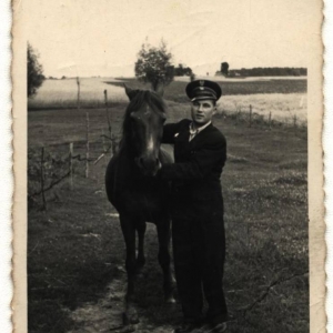 pokaż obrazek - Kazimierz Oborski - pracownik poczty w Dorohusku. Lata 50 -te.