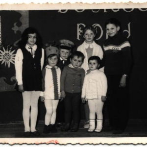 pokaż obrazek - Od lewej stoją : Anna Banachiewicz -Kawalec, Sławomira Oborska, Irek Oborski, Artek Kapelan, Ela Banachiewicz, Bożenka Oborska ,Sławek Kapelan.