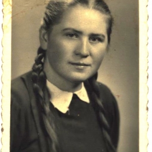 pokaż obrazek - 16 - letnia Danuta Maliszewska.