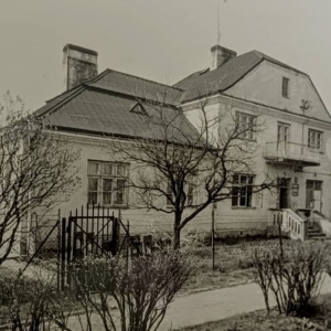 pokaż obrazek - Dorohusk Osada. Dom Mariana Pupko zbudowany w 1935 roku. Do 1989 roku mieściła się w tym budynku Biblioteka Publiczna.