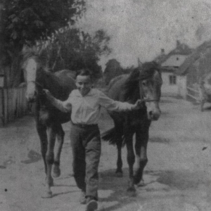 pokaż obrazek - Wierzchowski Jan - Świerże 1940 rok. Zdjęcie udostępniła Pyjek Janina.