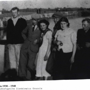pokaż obrazek - Świerże lata 1930-1940. Zdęcie udostępniła Zienkiewicz Urszula.