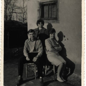 pokaż obrazek - Lata 60 -te. Od lewej Jerzy Sobora, Halina Sobora-Procajło i Czesława Bąk.