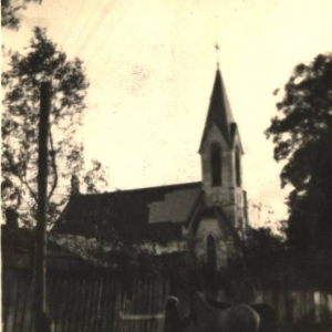 pokaż obrazek - Okres międzywojenny - przed kościołem w Dorohusku