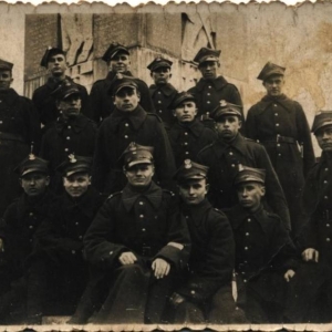 pokaż obrazek - Od lewej Romuald Kościuk - rok 1939.