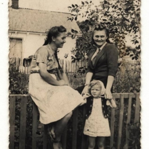 pokaż obrazek - Pierwsza z lewej Stanisława Mielniczuk