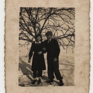 pokaż obrazek - Leokadia i Wacław Drzewiccy - 1948 rok Dorohusk.