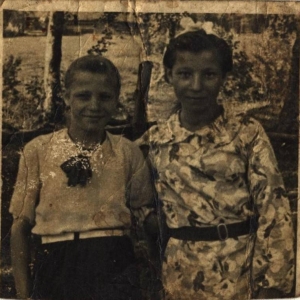 pokaż obrazek - Karolina Kołodziejczyk z domu Iwko -1941 rok.