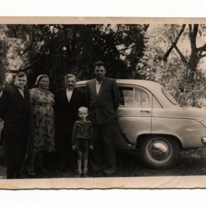 pokaż obrazek - 1959 rok- od lewej Mikołaj Weremko, Maria Weremko, Mikołaj Weremko - senior, Wasilij Weremko, Jerzy Weremko