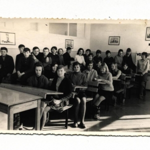 pokaż obrazek - Dorohusk rok 1969 kl. VIII “B” zdjęcie udostępnił Władysław Weremko z Dorohuska