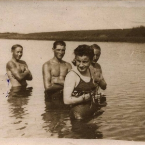 pokaż obrazek - Marianna Papacz, Stefan Papacz i Fonek Gałecki - Jezioro w Berdyszczach 1938 r.