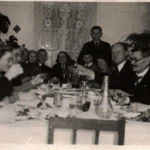 pokaż obrazek - Przyjęcie u hrabiego Śliwowskiego. Okres międzywojenny.