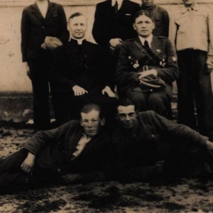 pokaż obrazek - Katolickie Stowarzyszenie Młodzieży w Dorohusku rok 1938.