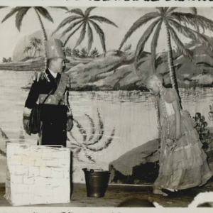 pokaż obrazek -  Inscenizacja bajki Żołnierz i Królewna rok 1969