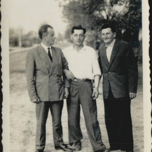 pokaż obrazek - Od prawej stoi Wincenty Madeja, w środku Władysław Grzywna z Barbarówki