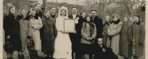 Fotografie pochodzą z albumu rodzinnego Pani Haliny Mil z domu Madeja i Pana Józefa Madei pochodzących z Barbarówki.