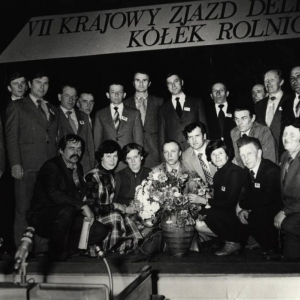 pokaż obrazek - Na dole drugi od prawej Józef Kołtuniuk z Dorohuska.